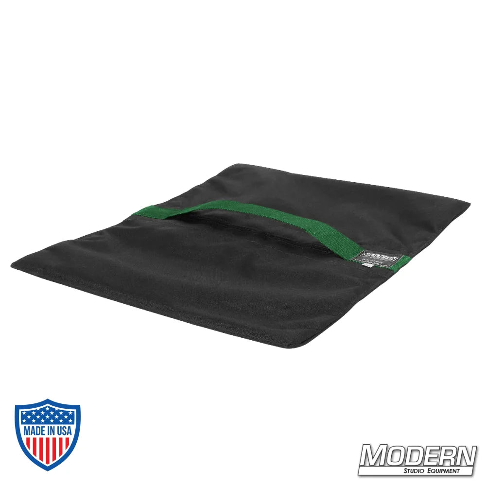 Flyaway sandbag made from Cordura 1000 with velcro closure, used for film grip and rigging (35 lbs).