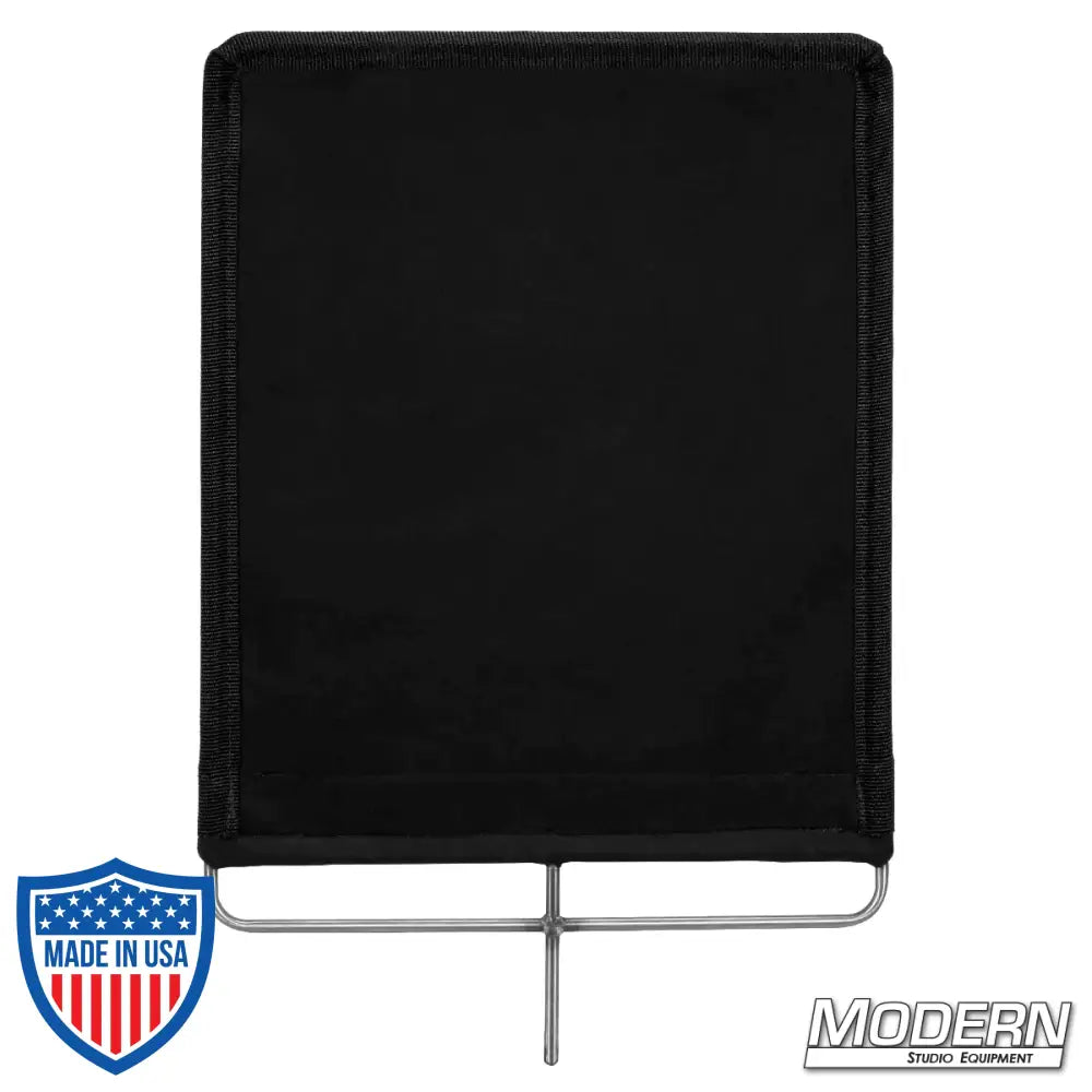 Stainless steel solid flag with 16 oz. Commando cloth for film grip and rigging. Non-floppy design for reliable performance.